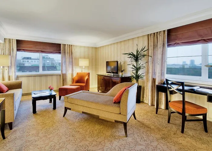 Intercontinental By Ihg 5*