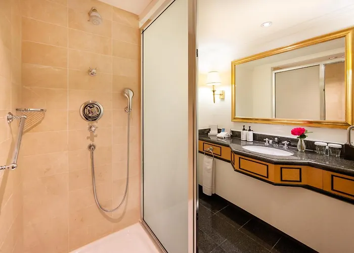 Intercontinental By Ihg 5*