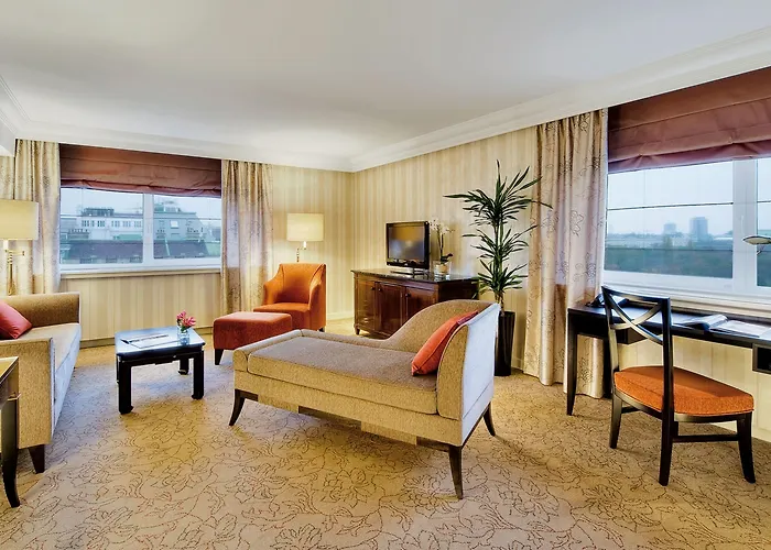 Intercontinental By Ihg 5*
