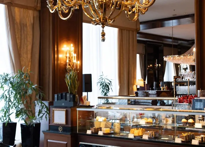 Готель Intercontinental By Ihg 5*