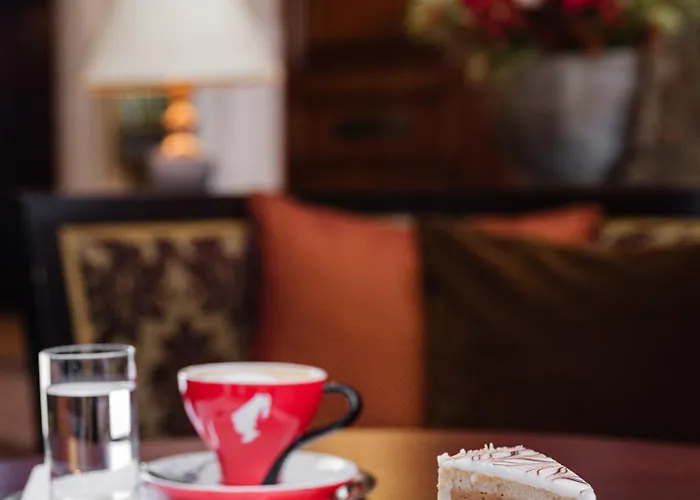 Intercontinental By Ihg 5*