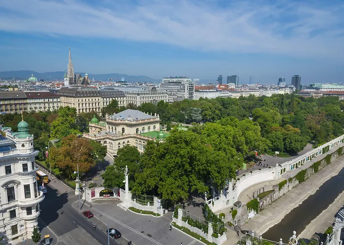 Intercontinental By Ihg 5*